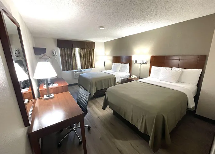 Econo Lodge Cartersville-Emerson Lake Point