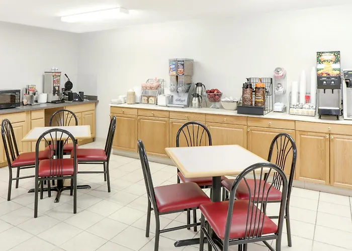 Super 8 By Wyndham Gas City Marion Area