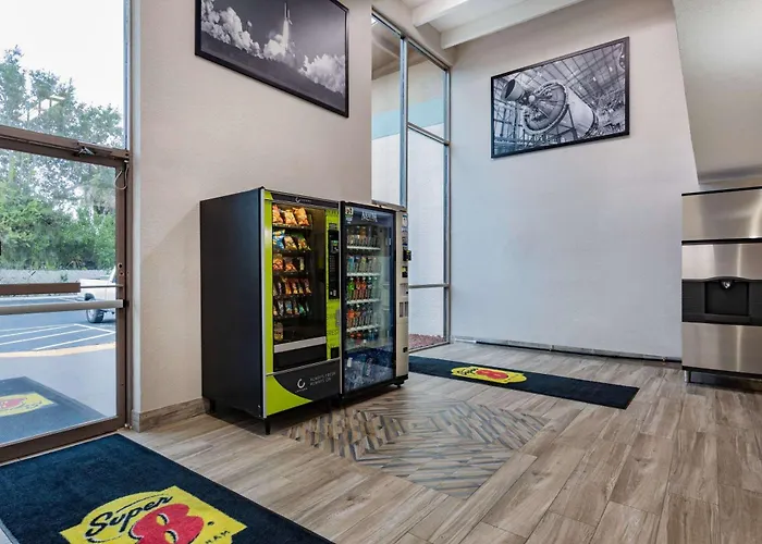 Super 8 By Wyndham Melbourne