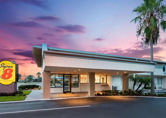 Super 8 By Wyndham Melbourne