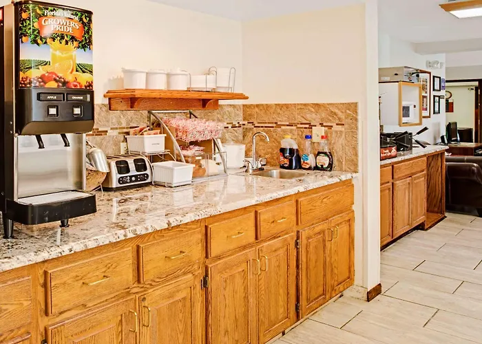 Super 8 By Wyndham Omaha Eppley Airport/Carter Lake