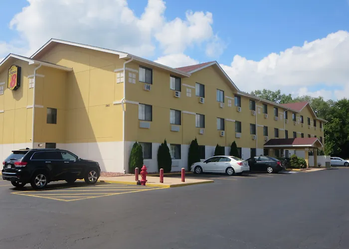 Super 8 By Wyndham Mundelein/Libertyville Area