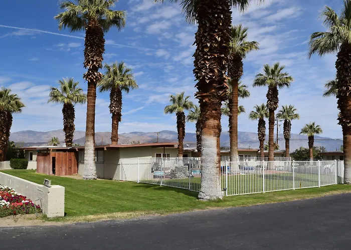 Stanlunds Inn And Suites