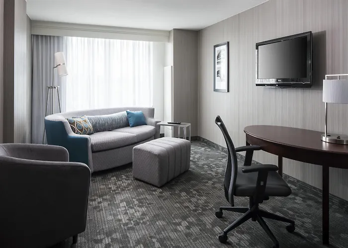 Courtyard By Marriott Seattle Federal Way