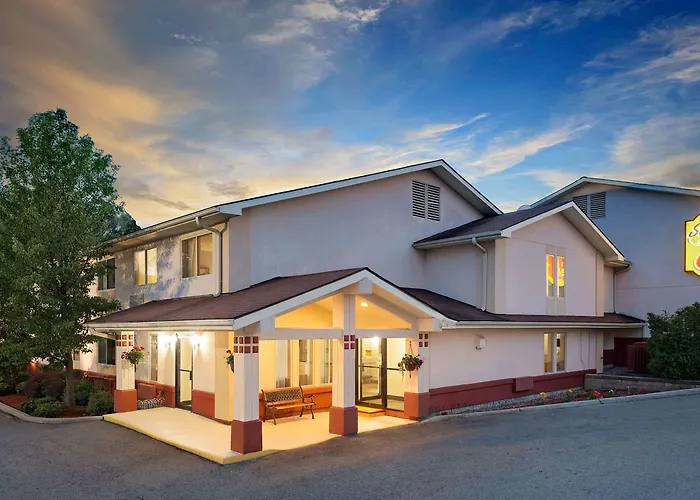 Super 8 By Wyndham Newburgh/West Point Stewart Intl Airport