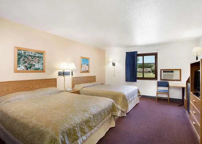 Super 8 By Wyndham Hot Springs