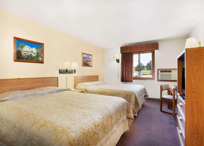 Super 8 By Wyndham Hot Springs