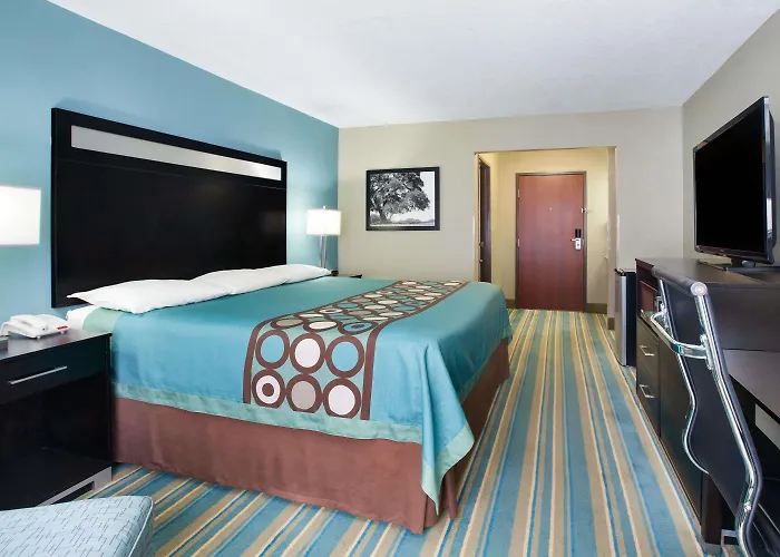 Super 8 By Wyndham Sulphur