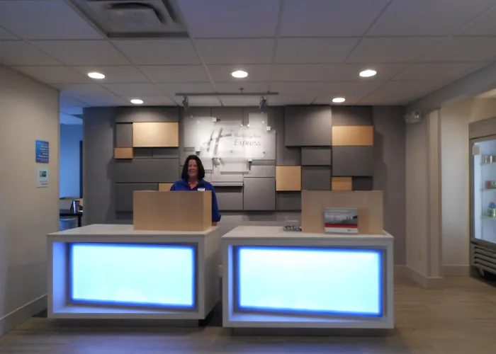 Holiday Inn Express Fairfield By Ihg