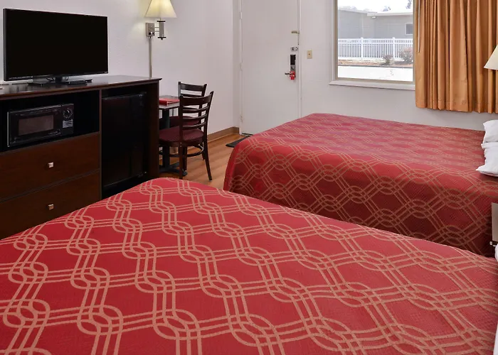 Bend Inn & Suites