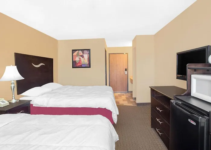 Super 8 By Wyndham Sheboygan Wi