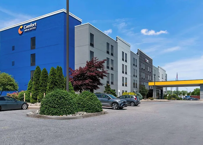 Comfort Inn & Suites York North