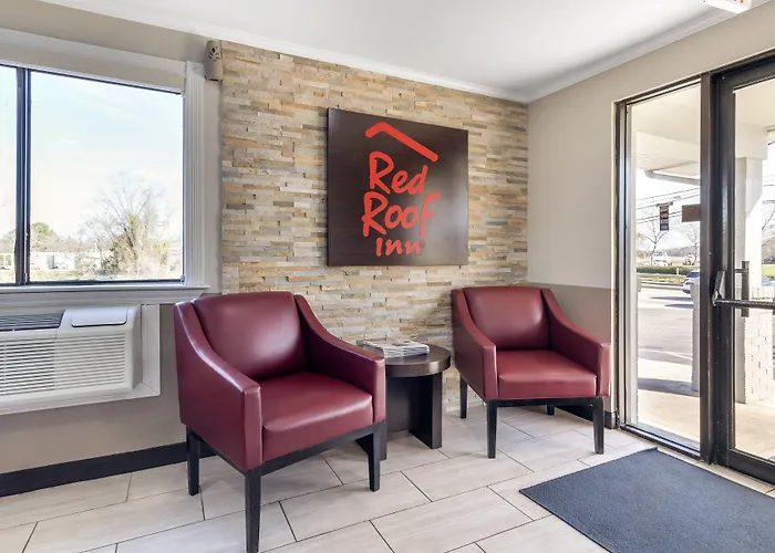 Red Roof Inn Suffolk