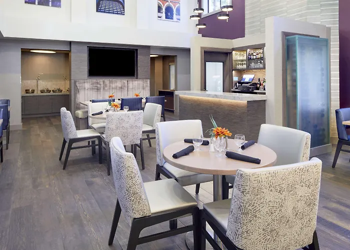 Doubletree By Hilton Hotel Atlanta-Alpharetta