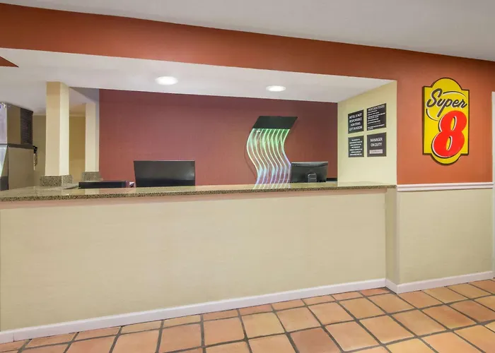 Super 8 By Wyndham Portales
