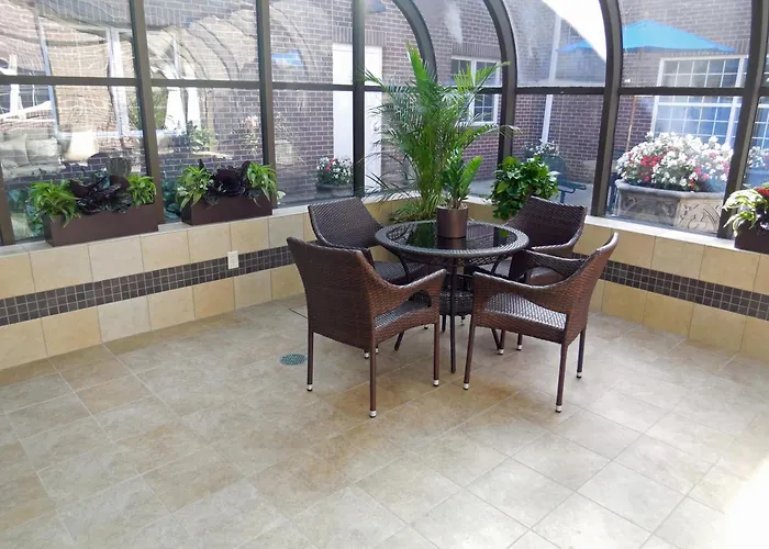 Baymont By Wyndham Des Moines Airport