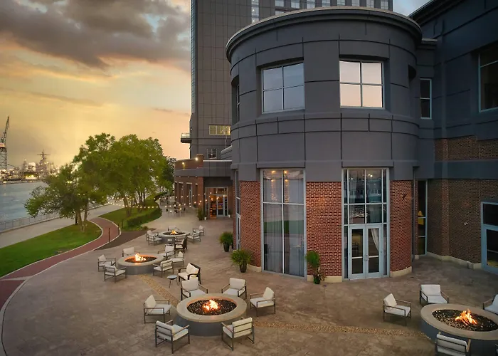 Renaissance Portsmouth-Norfolk Waterfront Hotel