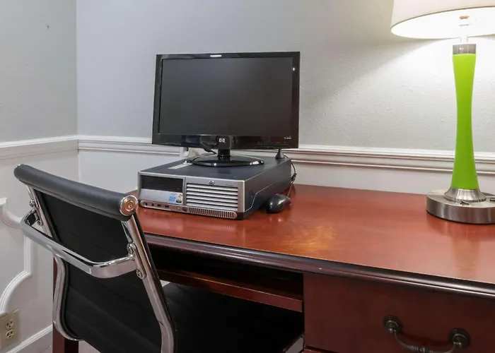 Super 8 By Wyndham Alexander City