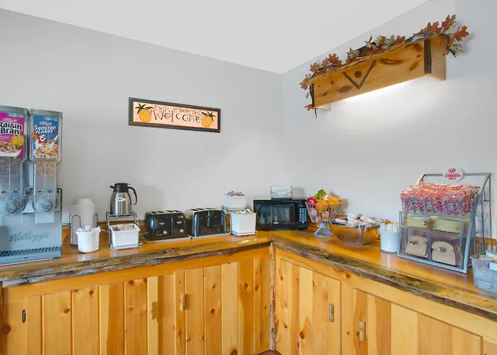 Super 8 By Wyndham Lake George/Warrensburg Area