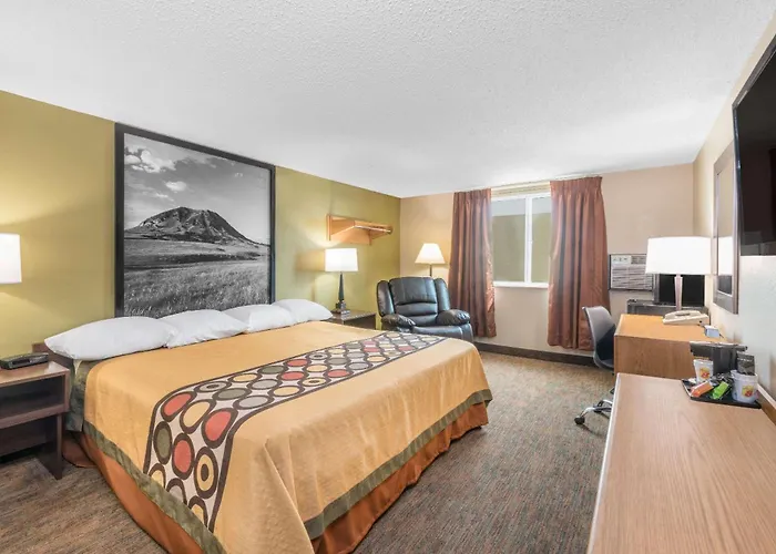 Super 8 By Wyndham Pierre Sd
