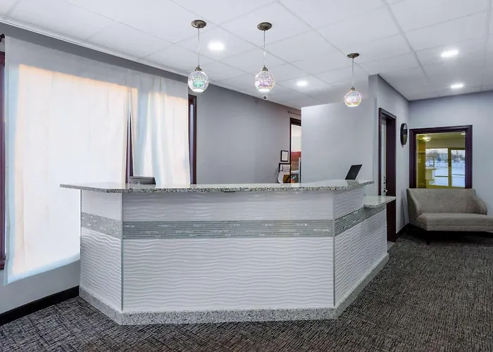 Baymont By Wyndham Rochester Mayo Clinic Area