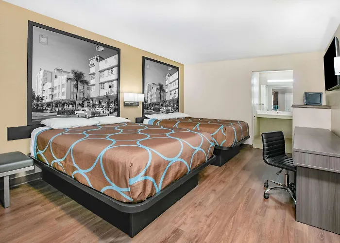 Super 8 By Wyndham Moss Point