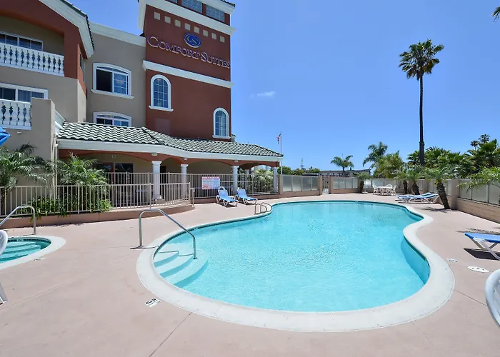 Comfort Suites Oceanside Camp Pendleton Area