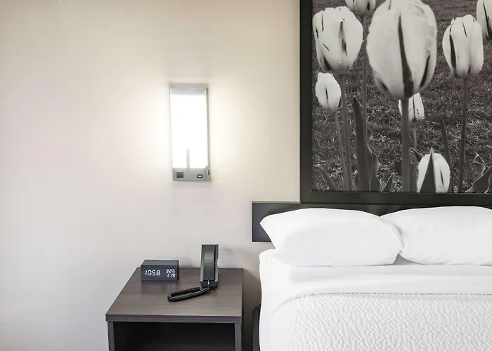 Super 8 By Wyndham Charlottesville