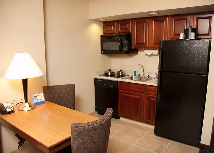 Hampton Inn & Suites Chicago North Shore