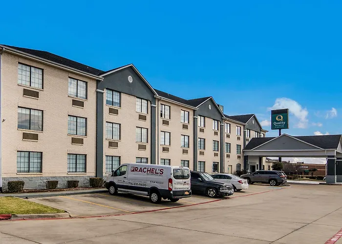 Quality Inn & Suites Fort Worth - Fossil Creek