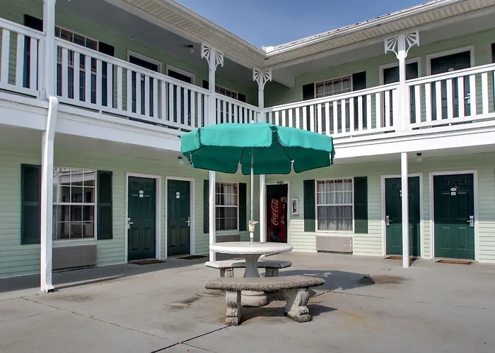 Key West Inn - Clanton