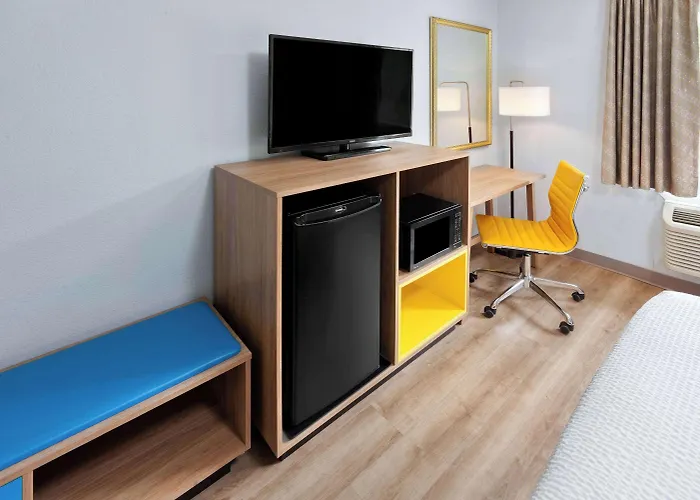 Days Inn & Suites By Wyndham Siler City