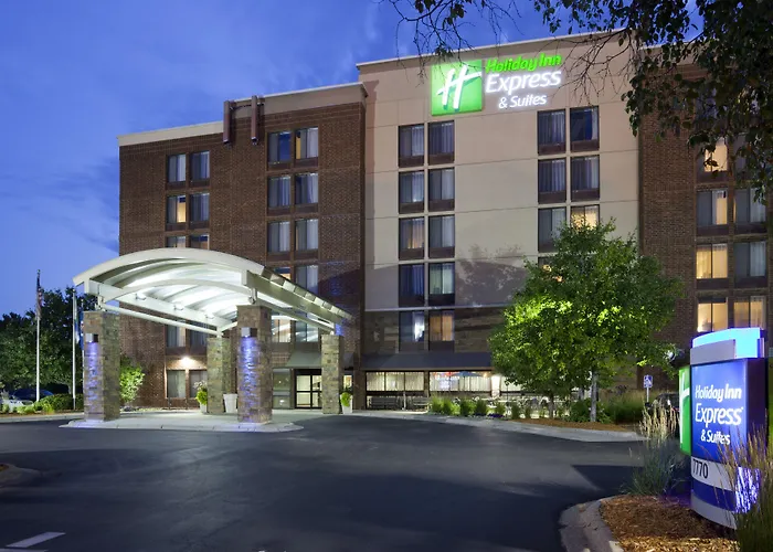 Holiday Inn Express & Suites Bloomington West By Ihg