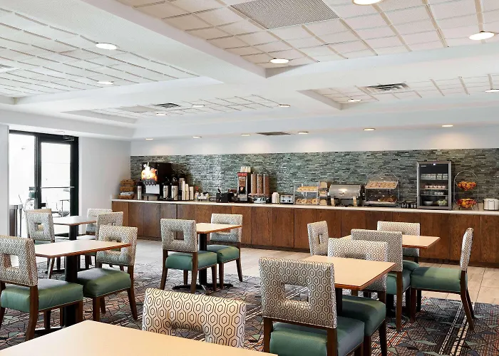 La Quinta By Wyndham Omaha Airport Downtown