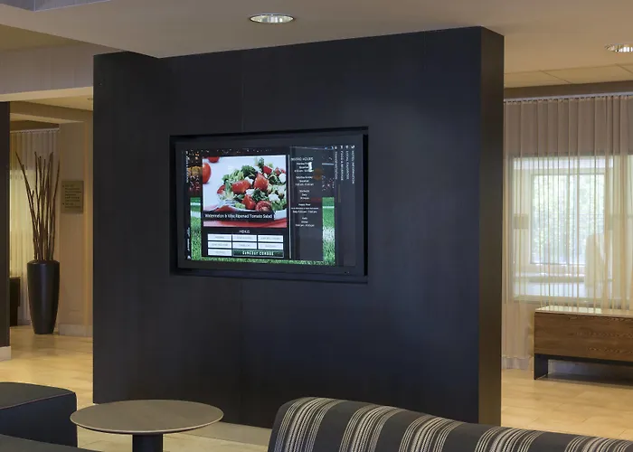 Courtyard By Marriott Traverse City