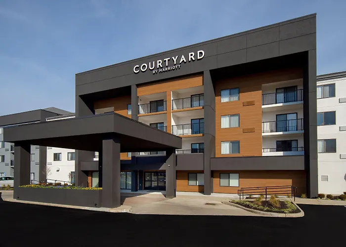 Courtyard By Marriott Cincinnati Airport