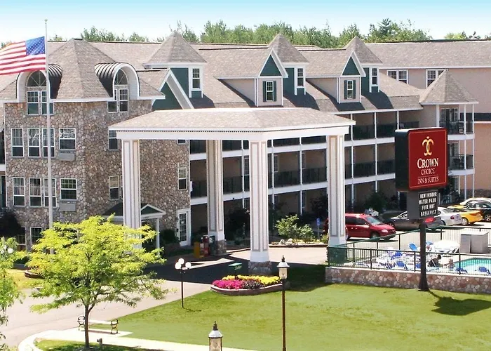 Crown Choice Inn & Suites Lakeview And Waterpark