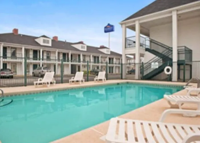 Baymont By Wyndham Roanoke Rapids