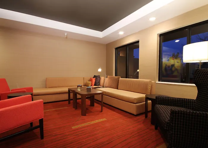Courtyard By Marriott Palmdale