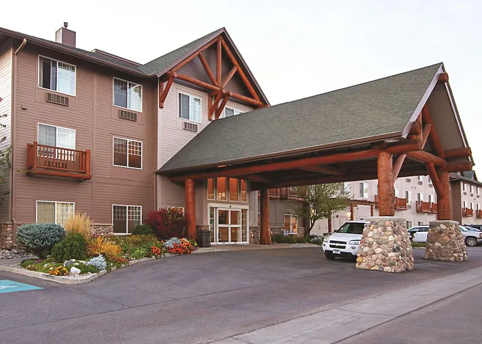Best Western Plus Riverfront Hotel And Suites