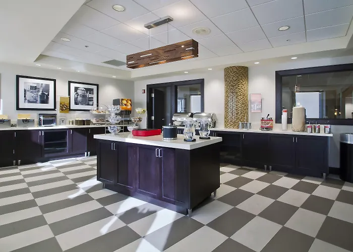 Hampton Inn & Suites Columbus-Downtown, Ohio