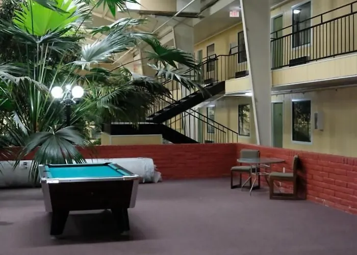 Econo Lodge Elk City