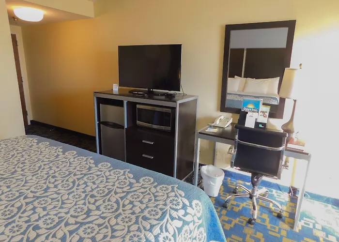 Days Inn & Suites By Wyndham Pocahontas