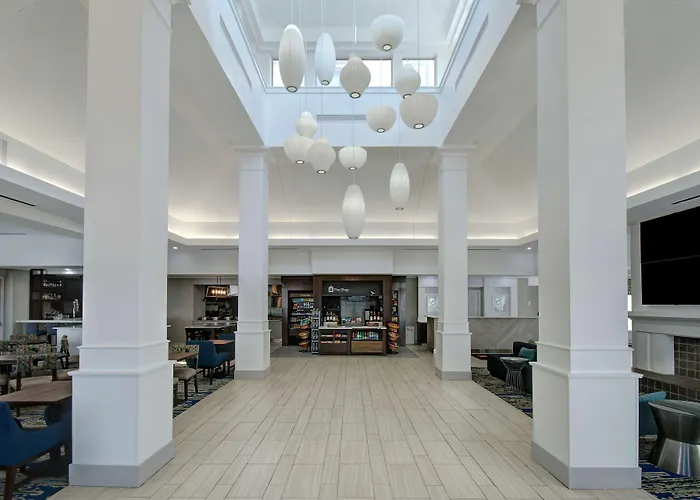 Hilton Garden Inn Detroit Metro Airport