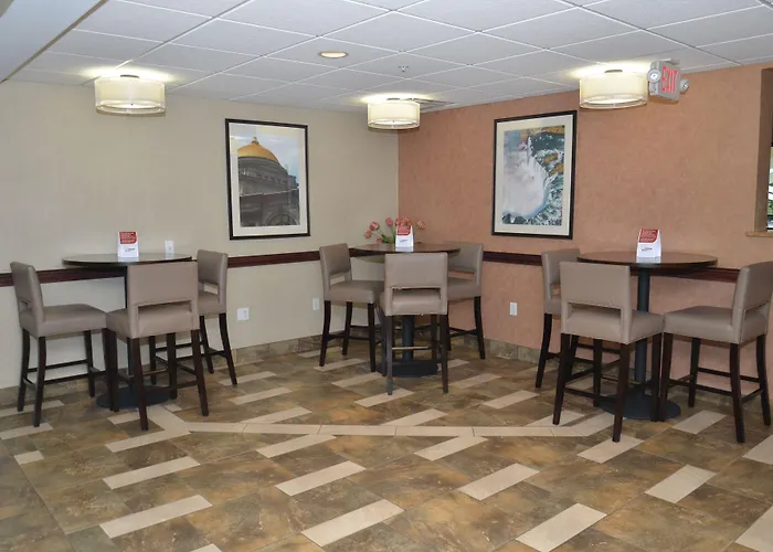 Quality Inn Near Walden Galleria Mall