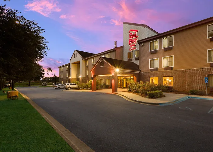 Red Roof Inn & Suites Savannah Airport