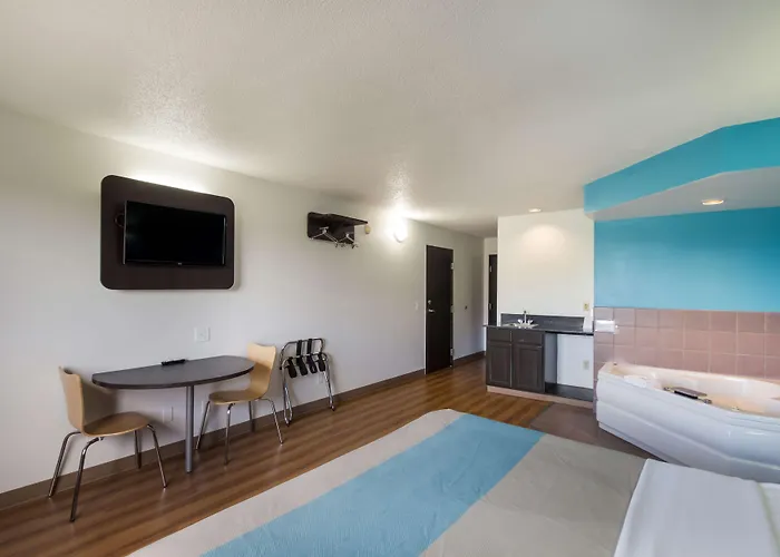 Motel 6-Rothschild, Wi