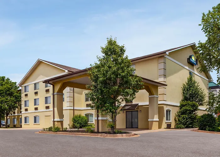 Days Inn By Wyndham Kansas City International Airport