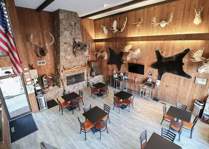 Bear Lodge Motel