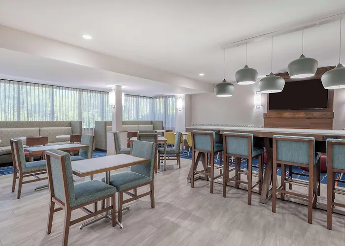 Hampton Inn New Philadelphia